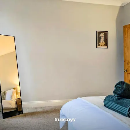 Crawford House - Stunning 2 Bedroom House In