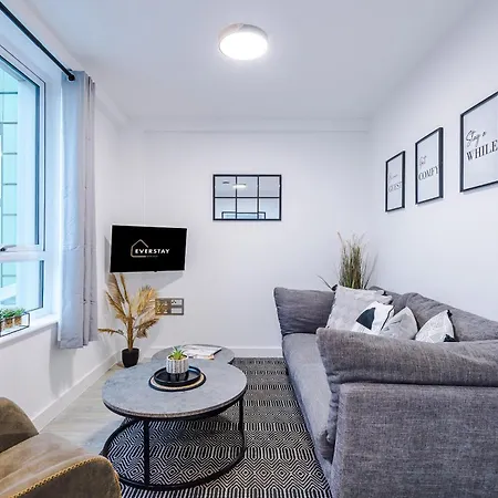 The Sunset - Modern 2 Bed Cityview Haven In Centre. Perfect For Family, Business And Leisure Stays Apartment *