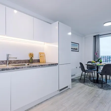 The Sunset - Modern 2 Bed Cityview Haven In Centre. Perfect For Family, Business And Leisure Stays Apartment