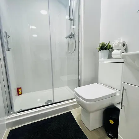 Brand New Modern Studio In * Manchester