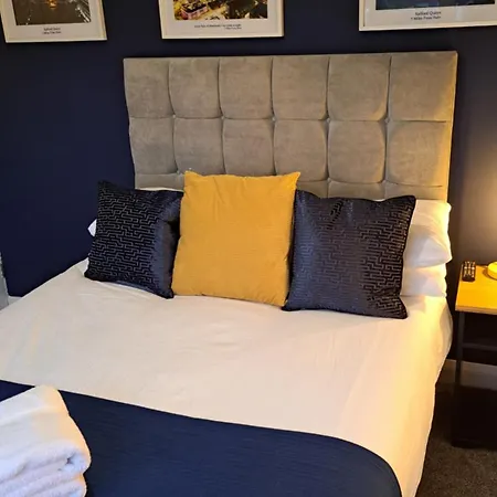 別荘 The Heart - Cosy 3 Bedroom House With Double Driveway And Garden In *