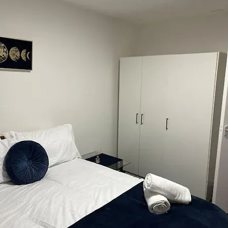 Holiday home Salford 2-bed - Near Uni & Mcr Centre Manchester