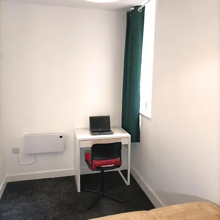 Apartment Bright And Stylish - 2 Bedroom - Free Parking, Transit Links, Close To Stadiums