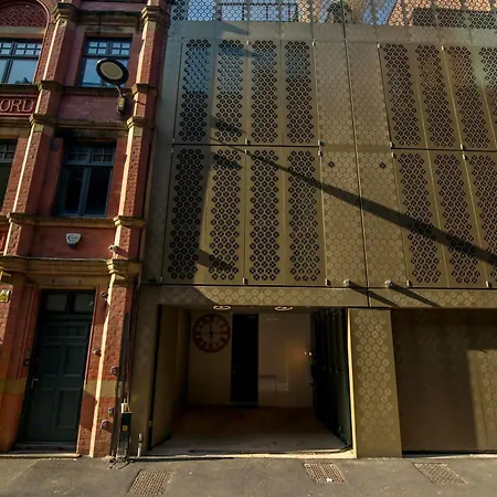 Luxury Roof Terrace Townhouse Manchester