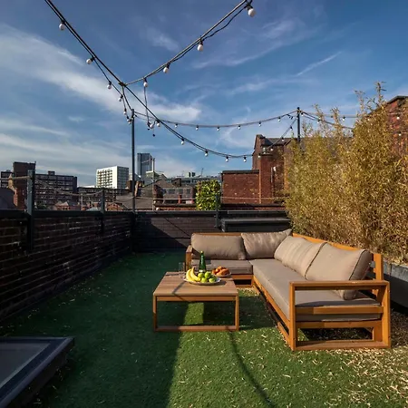 펜션 Luxury Roof Terrace Townhouse 맨체스터