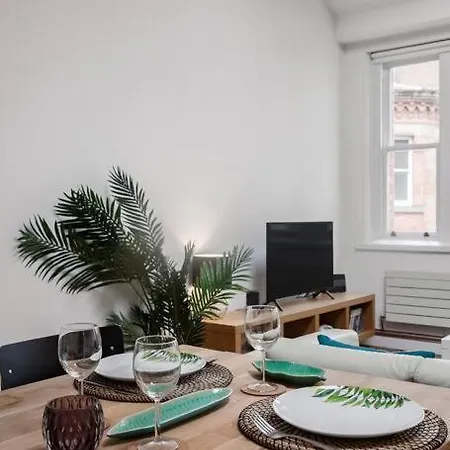 2 Bed Northern Quarter Loft Conversion City Centre