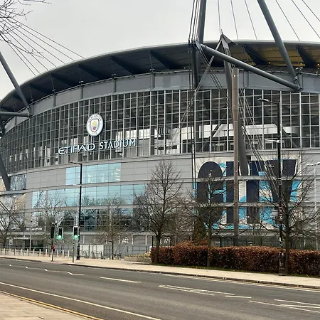 2 Bedroom Flat Close To City, Stadium And Coop Arena * Mánchester