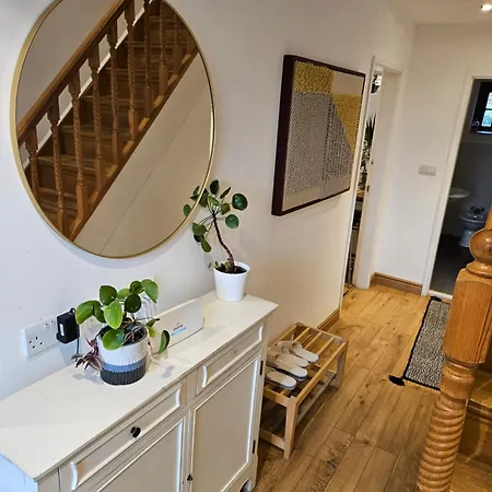 Apartment Beautiful House In The Heart Of A Golf Course. Manchester