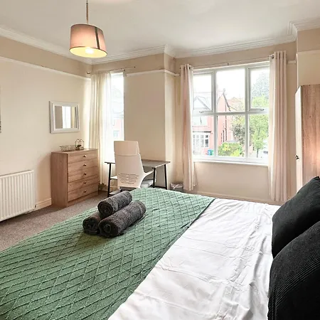 Hotel Homely 4-bedroom House 3*