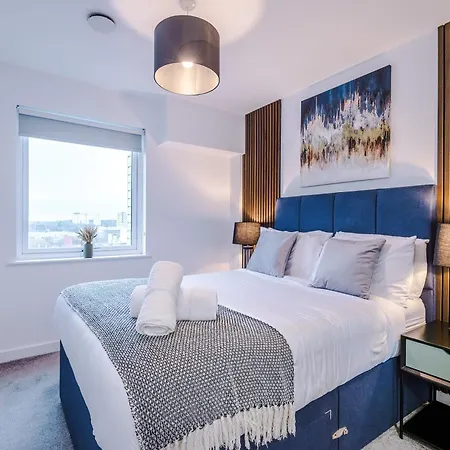 The Sunset - Modern 2 Bed Cityview Haven In Centre. Perfect For Family, Business And Leisure Stays Apartment