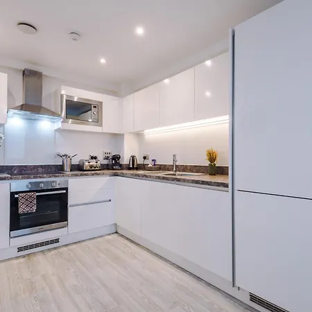 The Sunset - Modern 2 Bed Cityview Haven In Centre. Perfect For Family, Business And Leisure Stays
