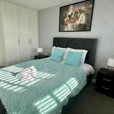 דירה Lux Livin' - Luxury 2 Bed With Free Parking מנצ'סטר