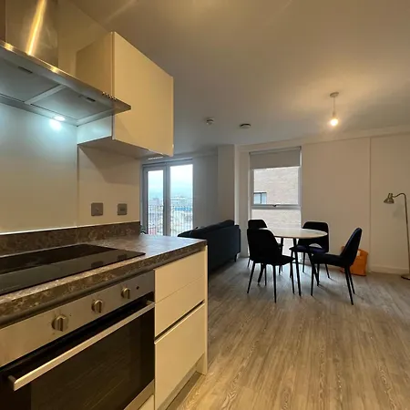 Lägenhet High End 2bed Duplex Apt With Top Floor Terrace Near City Centre Salford