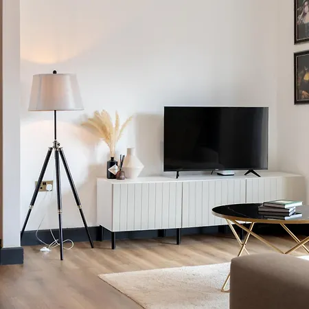 Apartment Luxurious Two-bed Stay: Mcr *