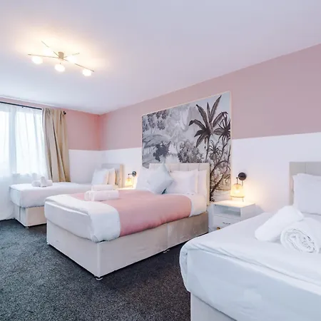 Apartament Elm , Collection Of Available Near Media , Free Parking Manchester