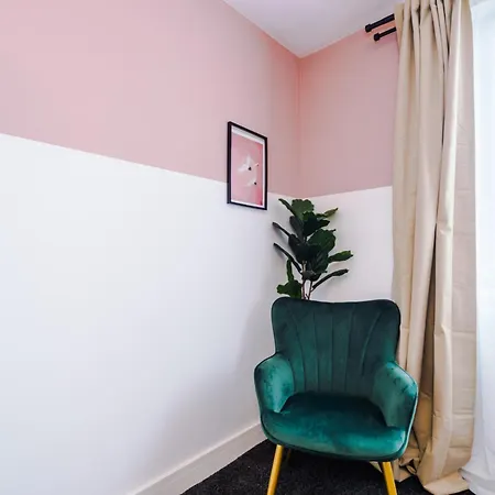 Elm , Collection Of Available Near Media , Free Parking Apartamento Mánchester