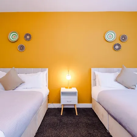 Elm , Collection Of Available Near Media , Free Parking 3*