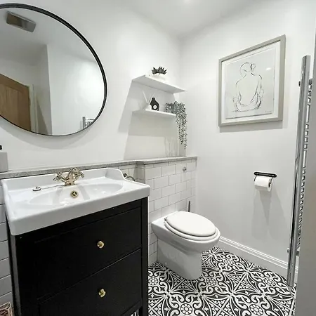 Stunning City Centre Loft, 2 Bed 2 Bath * 맨체스터