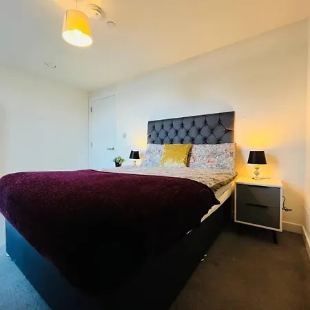 アパート Beautiful 3br Penthouse In Old Trafford