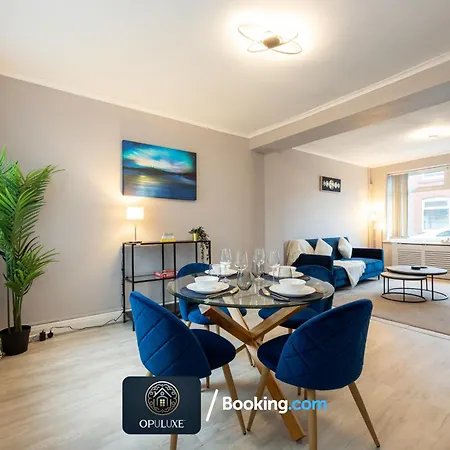 Appartement Luxurious & Homely 2 Bedroom By Opuluxe Short Lets & Serviced Near Center With Free Parking Manchester