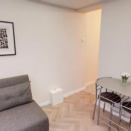 A Prestwich M25 Апартаменты *
