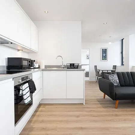 Modern 1 In Old Trafford Near The Stadium Apartment *