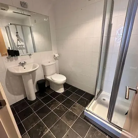 Apartament Ka Propertiess - Spacious 2 Bed & 2 Bath Apartment, In Old Trafford! Ua92, Football Stadium, Cricket Stadium, Retail Park Manchester
