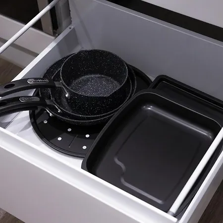 Apartament Luxury Mcr 2bed,2bath Apartment- Location! *