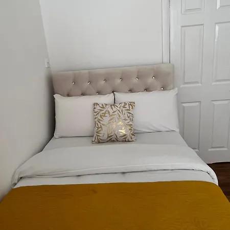 Charming 1 Bedroom In The Heart Of Close To Centre And Etihad Stadium Apartment *