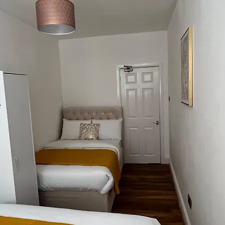 Charming 1 Bedroom In The Heart Of Close To Centre And Etihad Stadium Apartment *