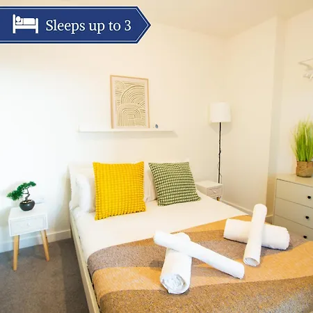 דירה Bright & Cosy Penthouse In Old Trafford