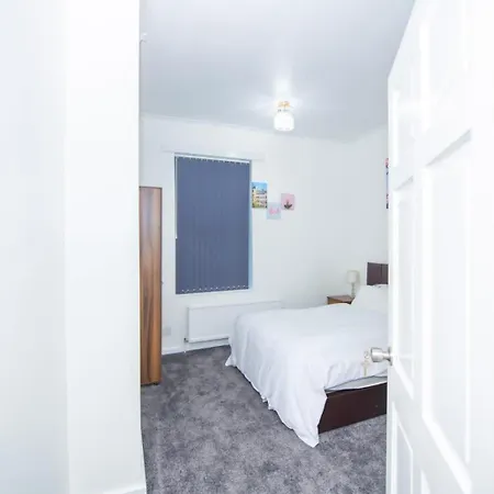 Holiday home Lovely + Free Parking Manchester