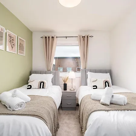 6 Guests - 3 Bedrooms - Free Wi-fi - 펜션 맨체스터