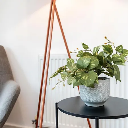 6 Guests - 3 Bedrooms - Free Wi-fi - Nyaraló