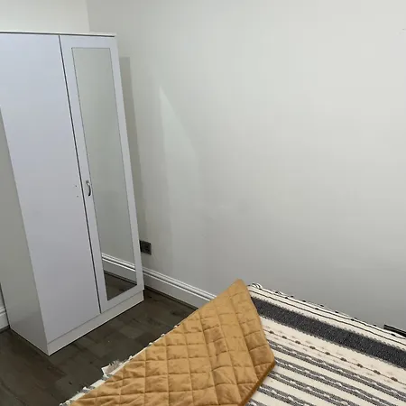 Charming 1 Bedroom In The Heart Of Close To Centre And Etihad Stadium Apartment