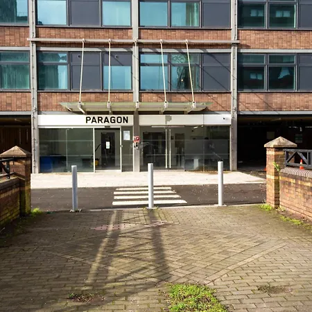 Lägenhet Beautiful 1br Penthouse In Old Trafford Manchester