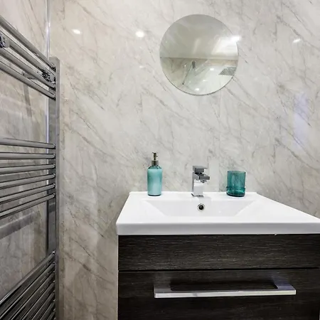 Serviced Northernnightzzz - The Park *