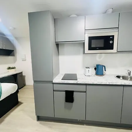 Stretford Sanctuary: Stylish Studio * מנצ'סטר