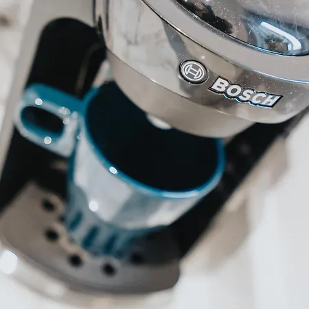 Dazzling & Modern 4bd - Coop Live - Etihad - Parking Holiday home *