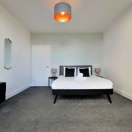 Appartement Free Parking - Beautiful 2-br Flat In *