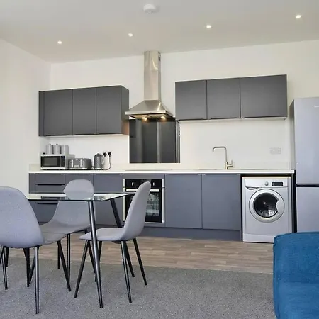 Apartment Free Parking - Beautiful 2-br Flat In Manchester