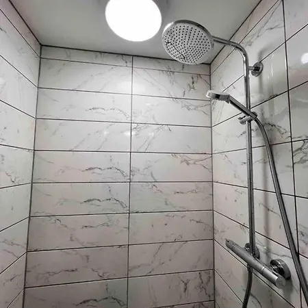Free Parking - Lovely 2-br Flat Near Salford Royal * 曼彻斯特