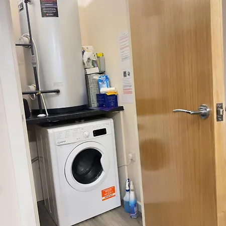 Apartment Luxury 2 Bedroom In Centre - Free Parking *