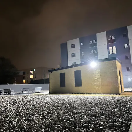 Luxury 2 Bedroom In Centre - Free Parking *