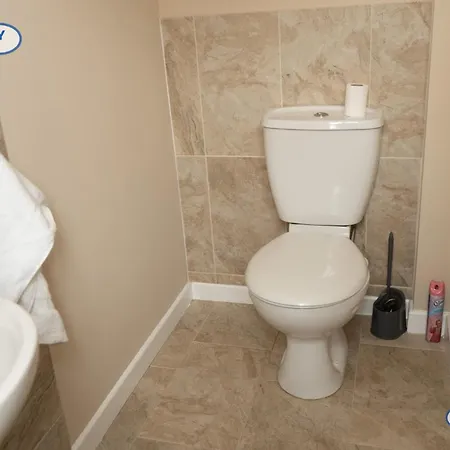 Lovely 3 Bed For Contractors, Families, Groups - Gated Parking בית נופש מנצ'סטר