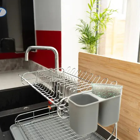Lovely 3 Bed For Contractors, Families, Groups - Gated Parking בית נופש