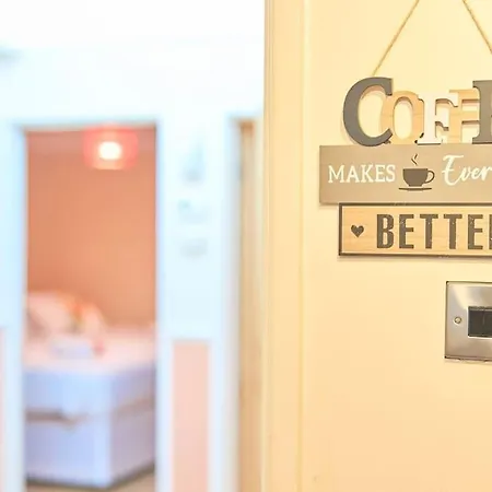 Bespoke Salford Quays - Garden, Wifi And Parking Nyaraló