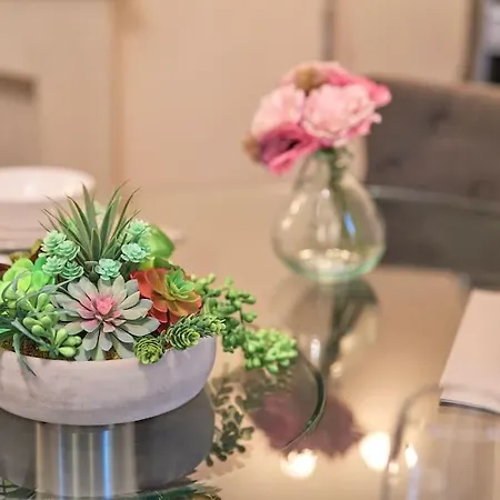 Bespoke Salford Quays - Garden, Wifi And Parking * 맨체스터