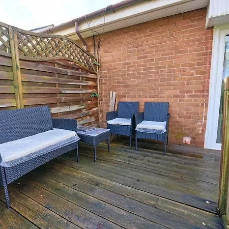 Bespoke Salford Quays - Garden, Wifi And Parking *