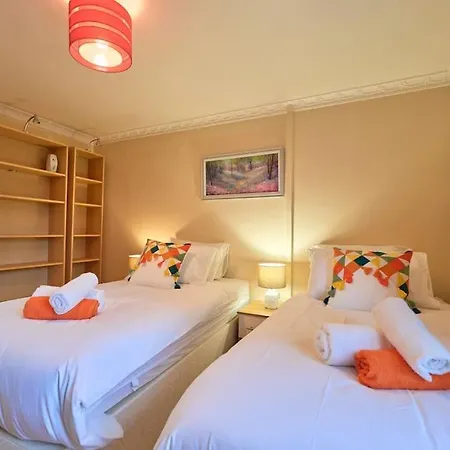 Bespoke Salford Quays - Garden, Wifi And Parking Nyaraló *